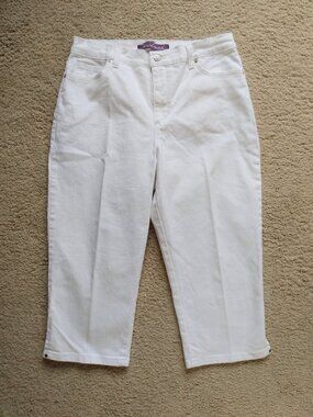 Gloria Vanderbilt Women’s White Stretch Sz 12 Amanda Capri Cropped Jeans NWOT